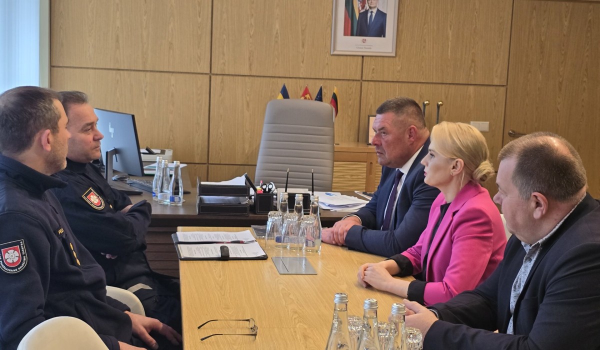 Gyventojų saugumui didinti pečius rems su priešgaisrine gelbėjimo tarnyba