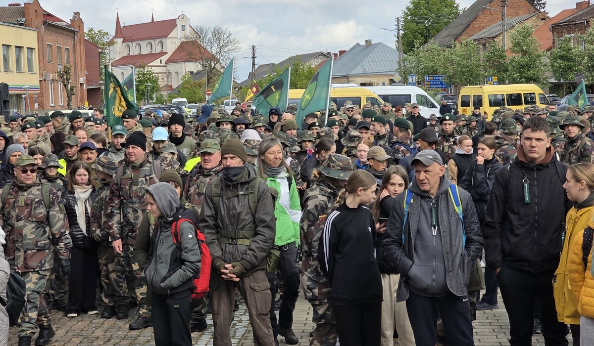 Į žygį Laisvės kovotojams atminti Alytaus rajone leidosi šimtai žygeivių