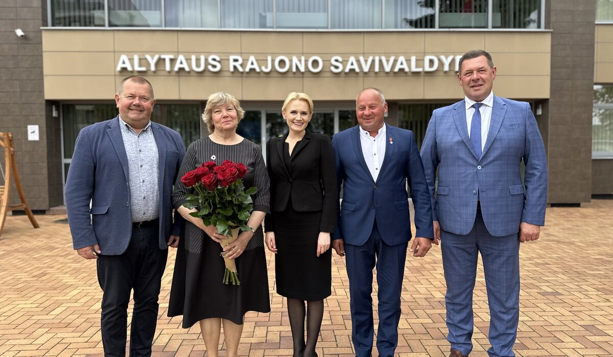 Pirmą kartą valstybinis apdovanojimas ir merės padėka – penkių vaikų tėvui