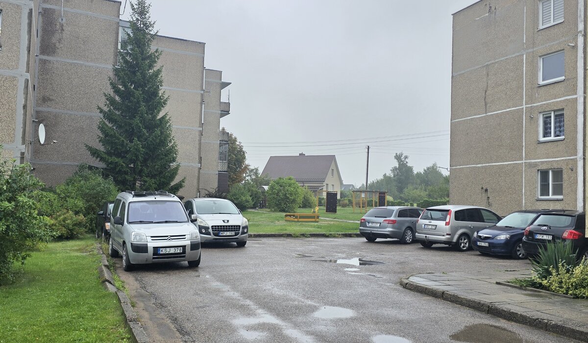 Alytaus rajone bus sutvarkytos ir išplėstos automobilių stovėjimo aikštelės