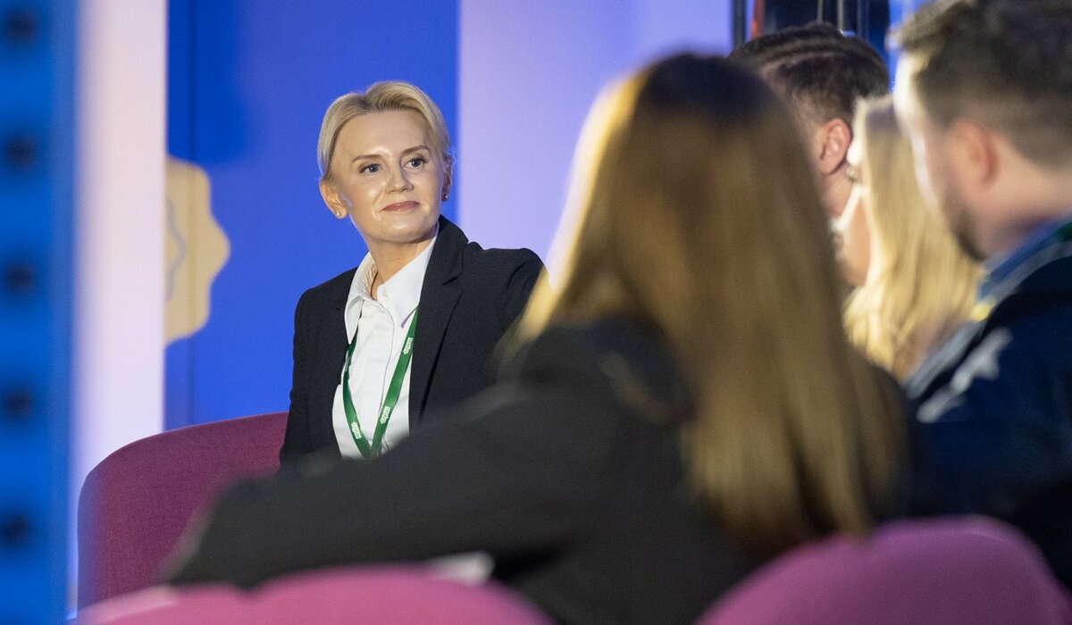 Švietimo forume dalyvavusi merė R. Vitkauskienė: „Kiekvienas vaikas turi jaustis saugus ir girdimas“