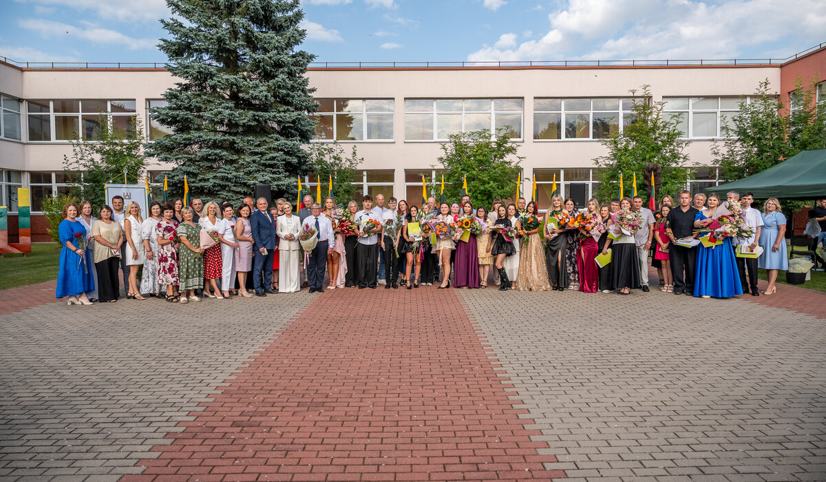 Merė abiturientams linkėjo drąsos siekti svajonių 