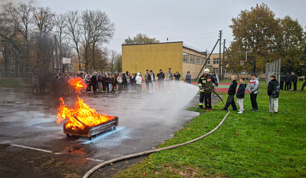 Dūmai, sirenos ir tikras išbandymas – Krokialaukyje vyko civilinės saugos atsparumo didinimo...